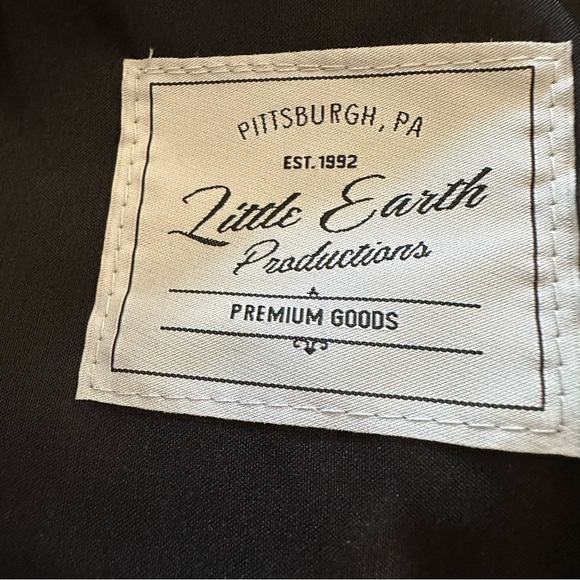 Little Earth INDIANA HOOSIERS Chevron Stitch Weekender Bag - Black, nwt - Picture 7 of 7